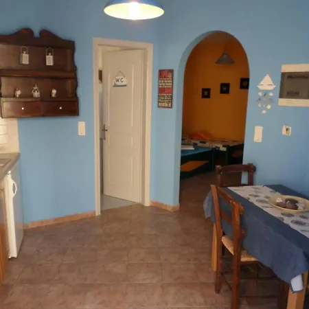 Apartment Santorious Flower Covered