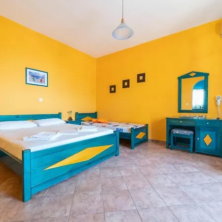 Santorious Flower Covered Apartment Megalochori (Santorini)
